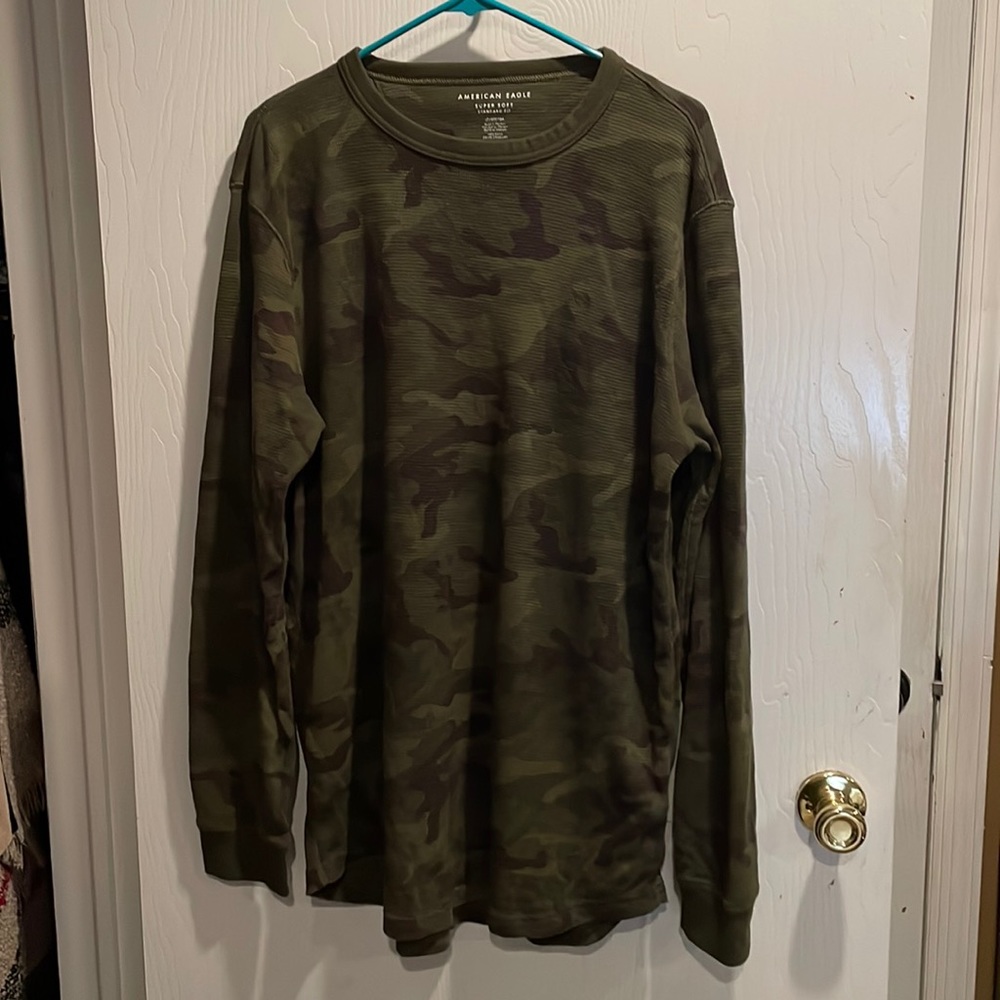 American Eagle thermal shirt